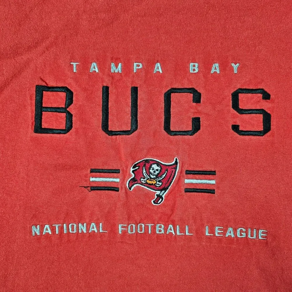 Vintage Tampa Bay Buccaneers Shirt Adult XL Red NFL Embroidery Spellout Logo 90s